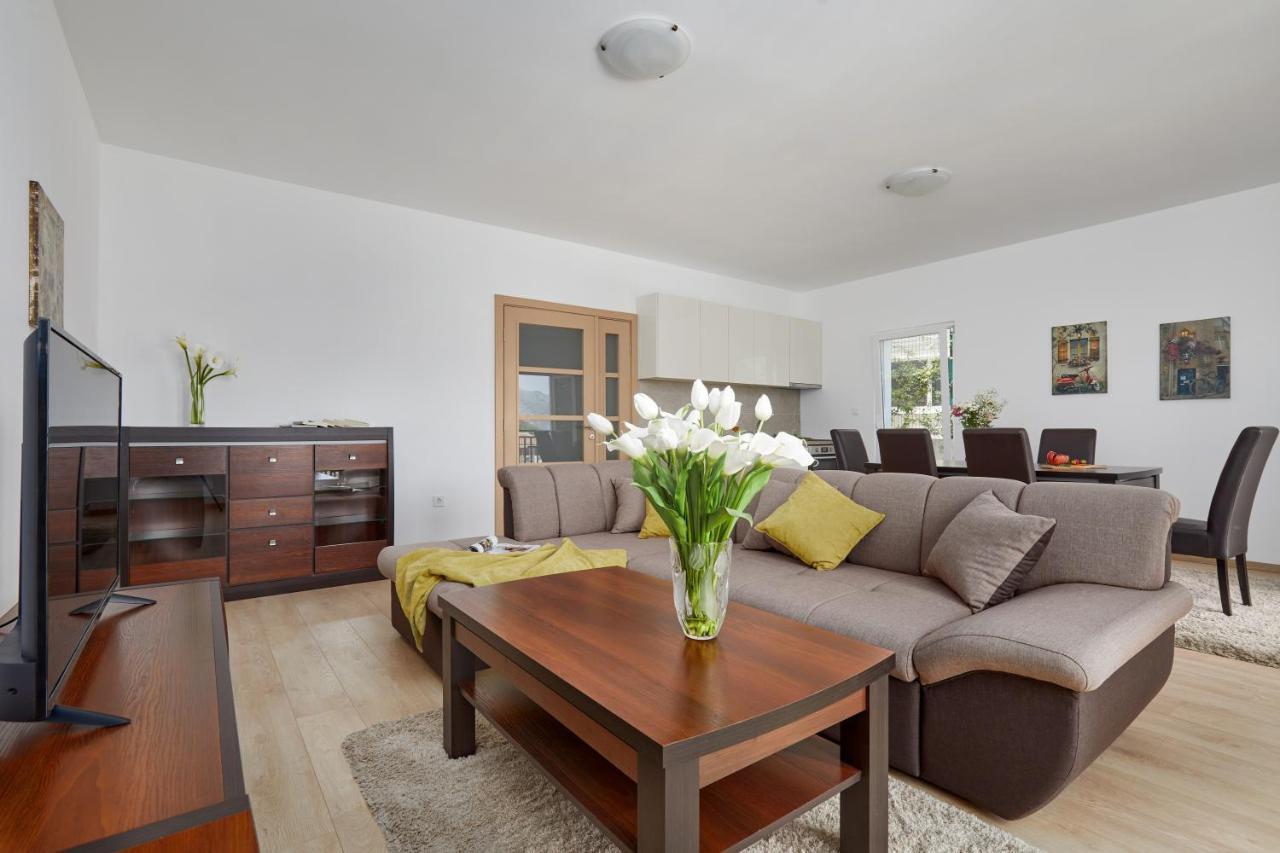 Peaceful Sunhill Apartments Котор Екстериор снимка