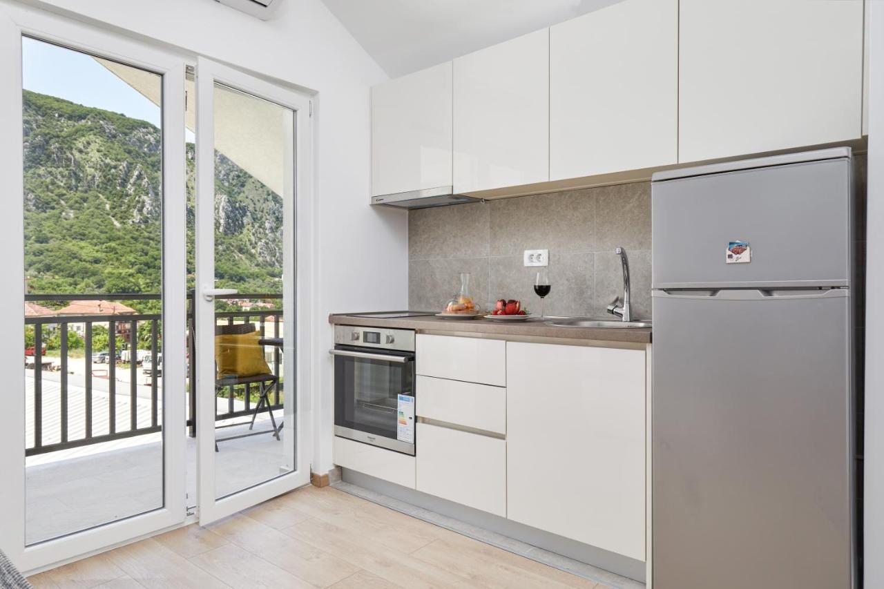Peaceful Sunhill Apartments Котор Екстериор снимка