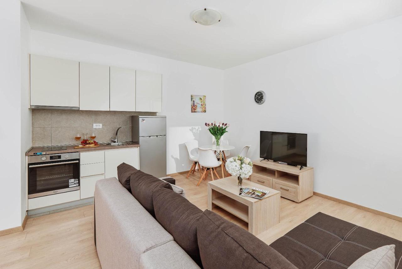 Peaceful Sunhill Apartments Котор Екстериор снимка