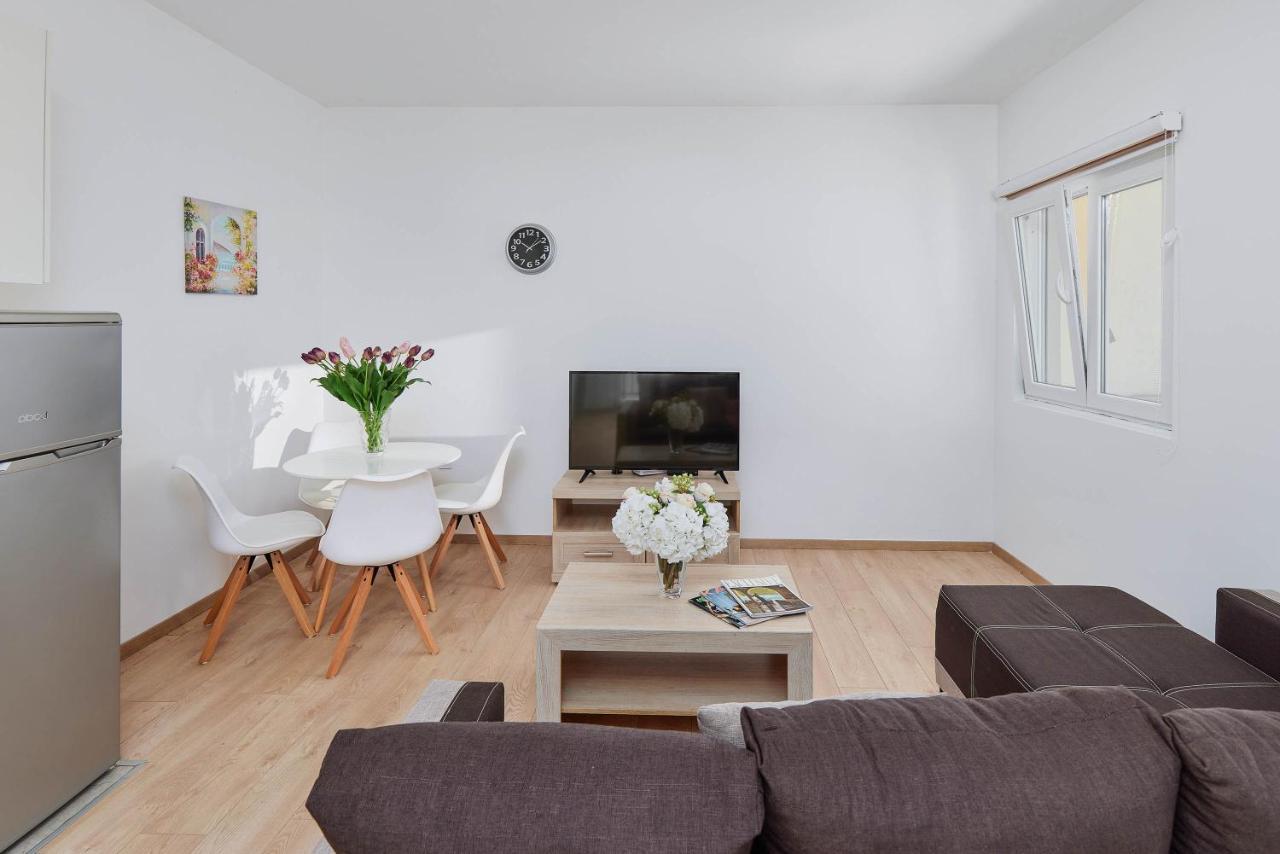 Peaceful Sunhill Apartments Котор Екстериор снимка